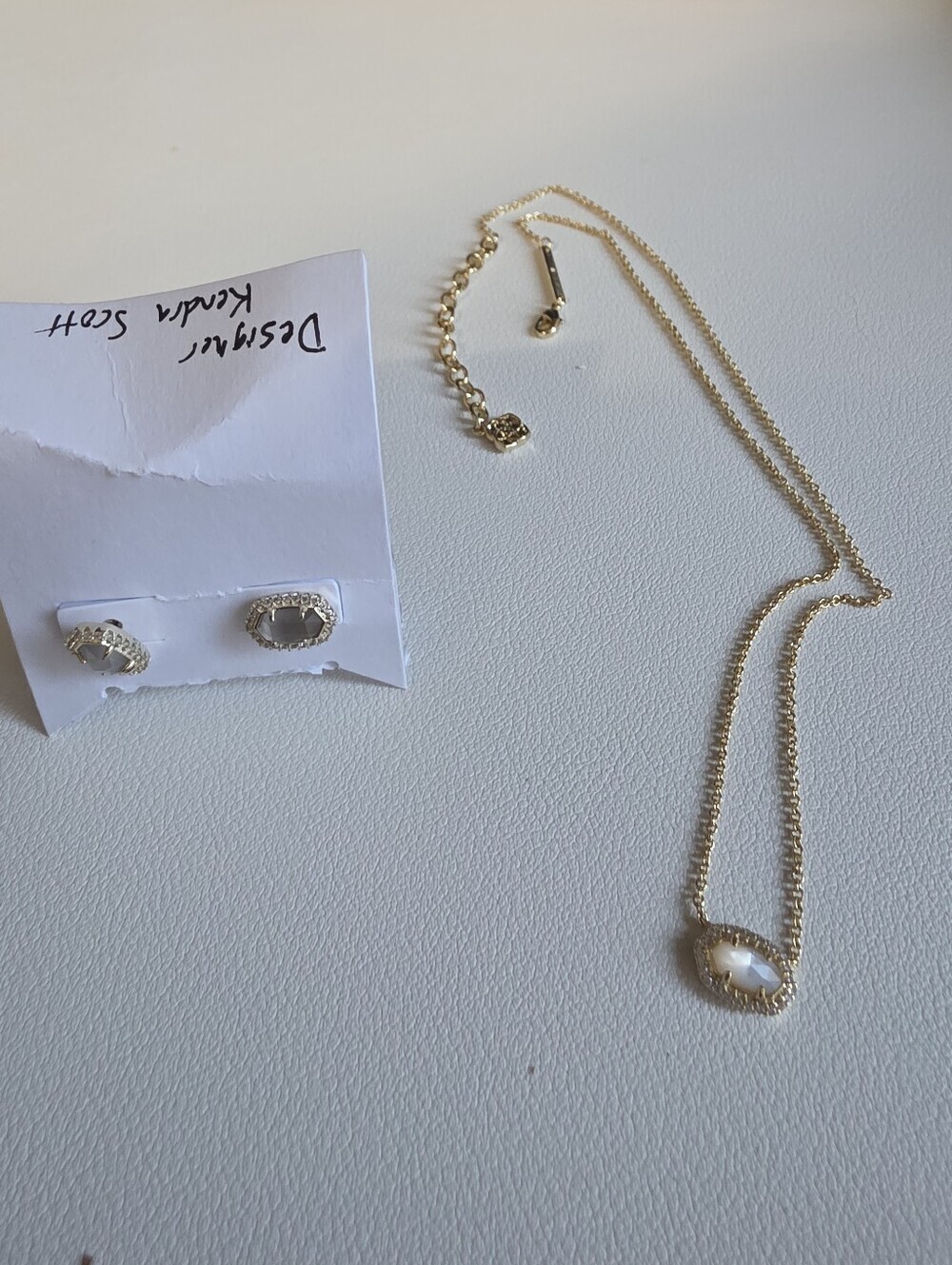 Kendra Scott Ellie Earrings in Gold & Slate Cat's Eye - Picture 8 of 8
